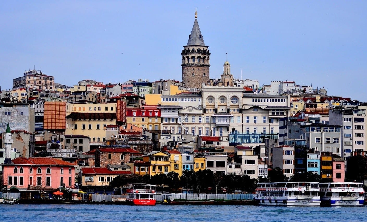 https://andysto.com/wp-content/uploads/2020/12/Istanbul-exotic-yet-traditional-hotspot-for-digital-nomads.jpg