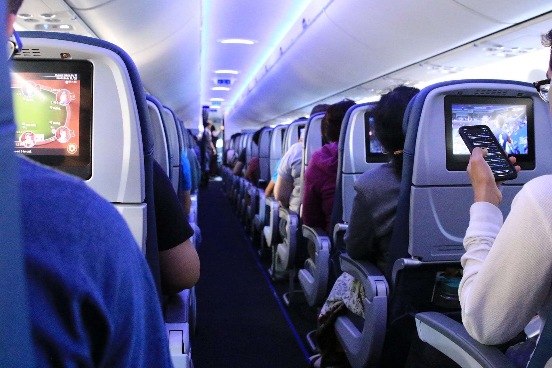 Top Tips for Making the Most Out of Your Long-Haul Flights with No Wi-Fi