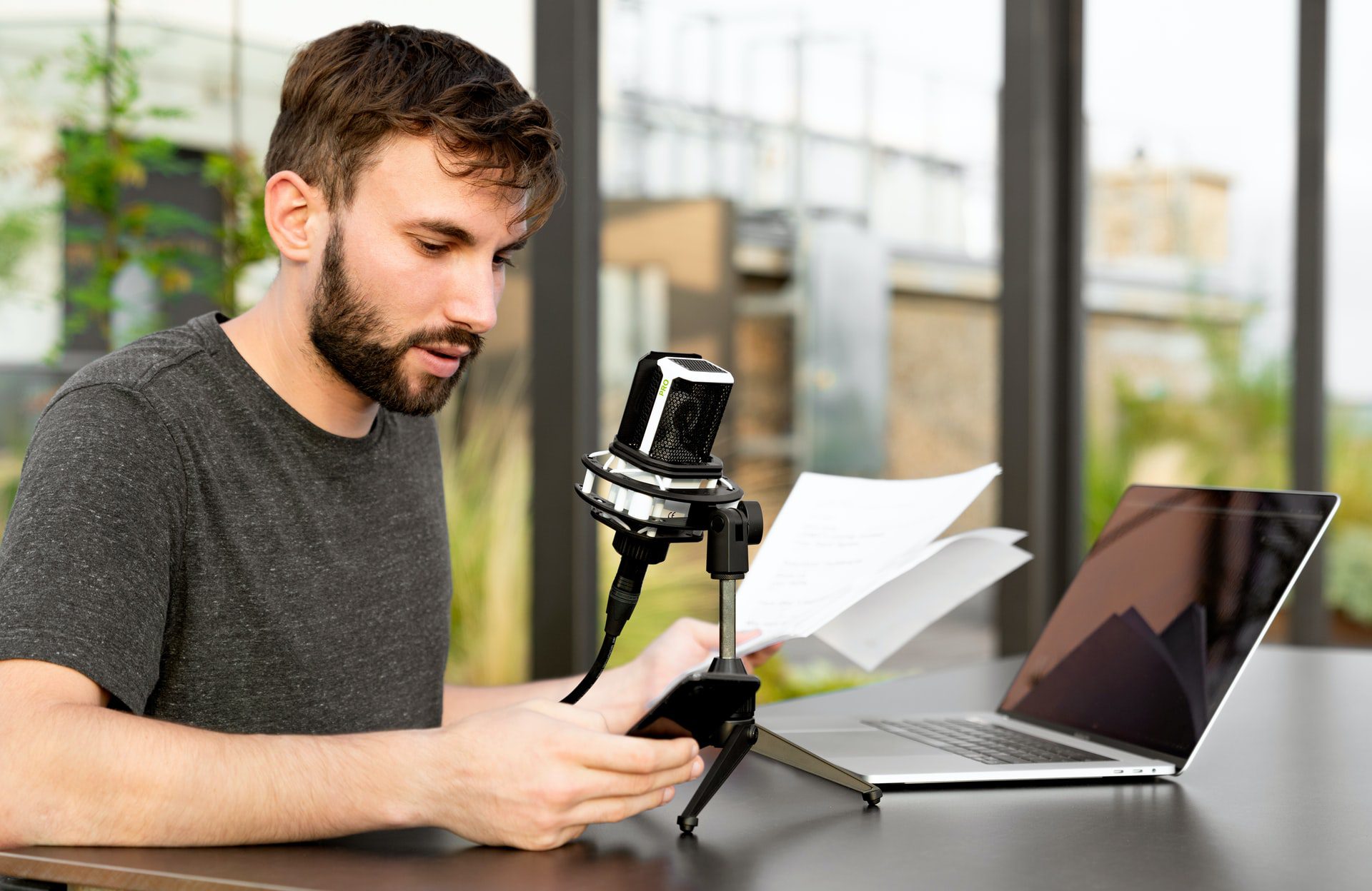 How to create your own online course while working remotely