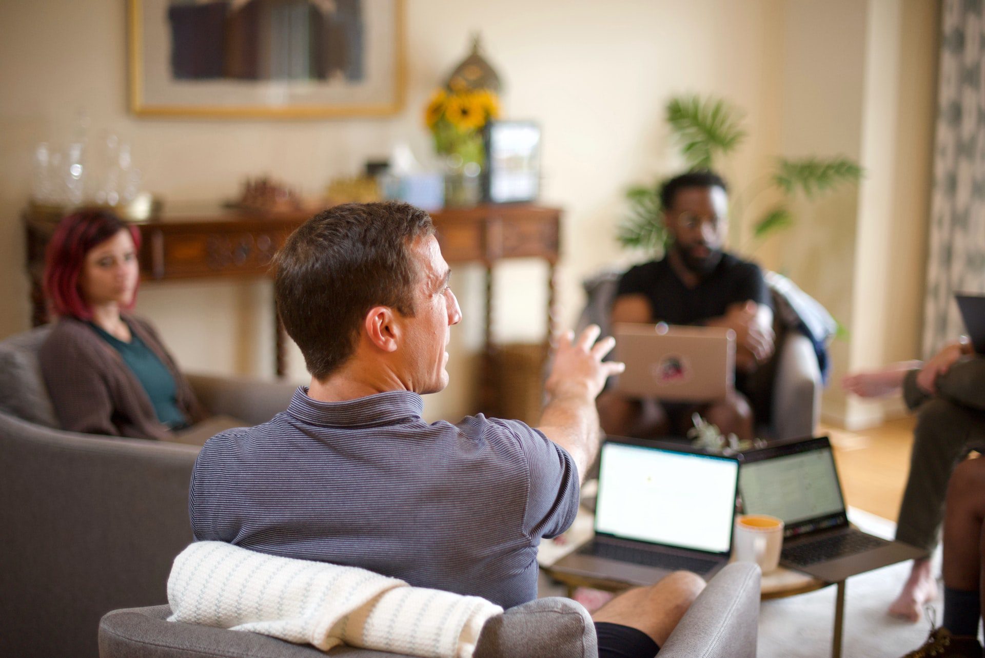 What Do Hybrid Working Environments Mean for Digital Nomads?