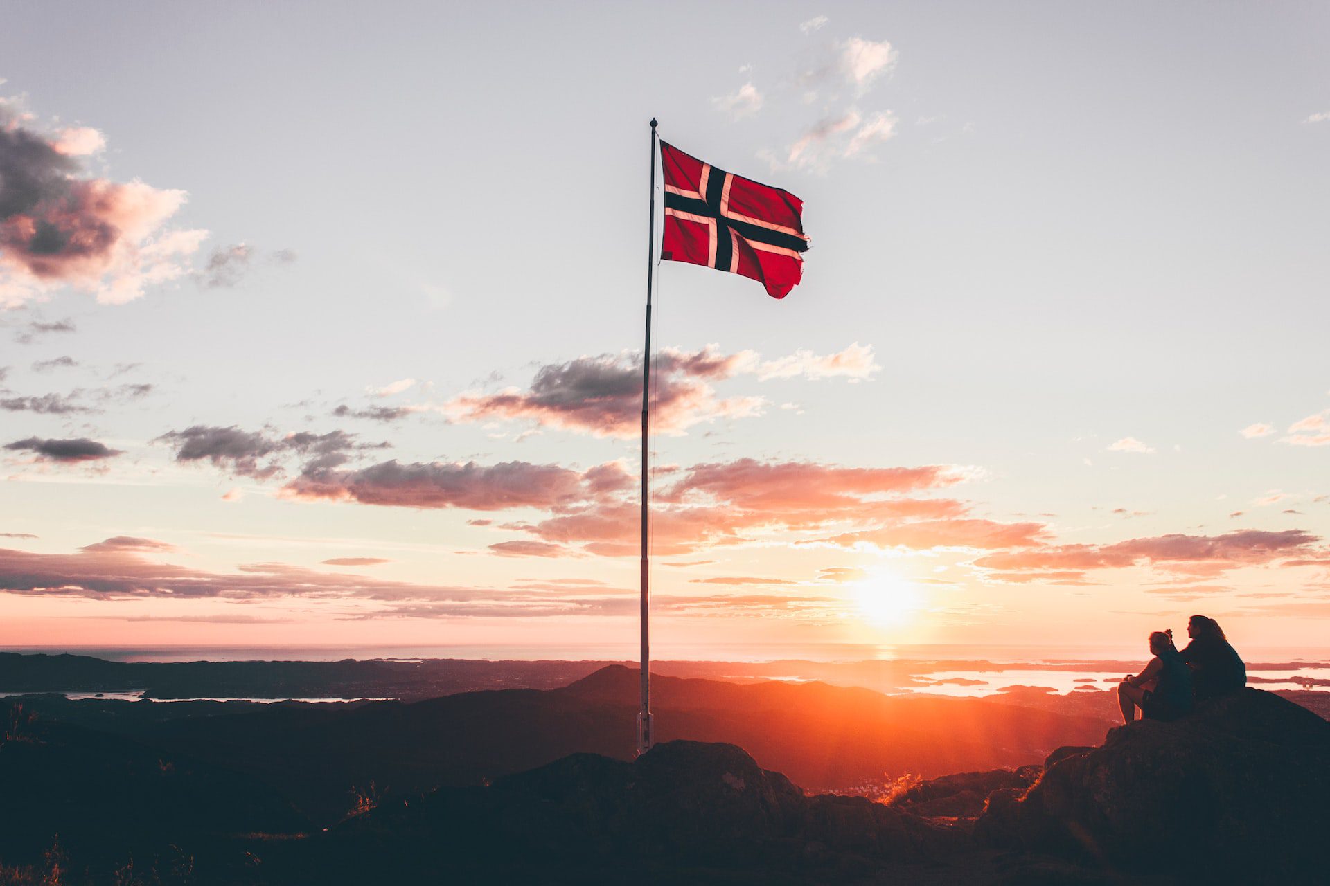 Can You Live in Norway on an Independent Contractor Visa?