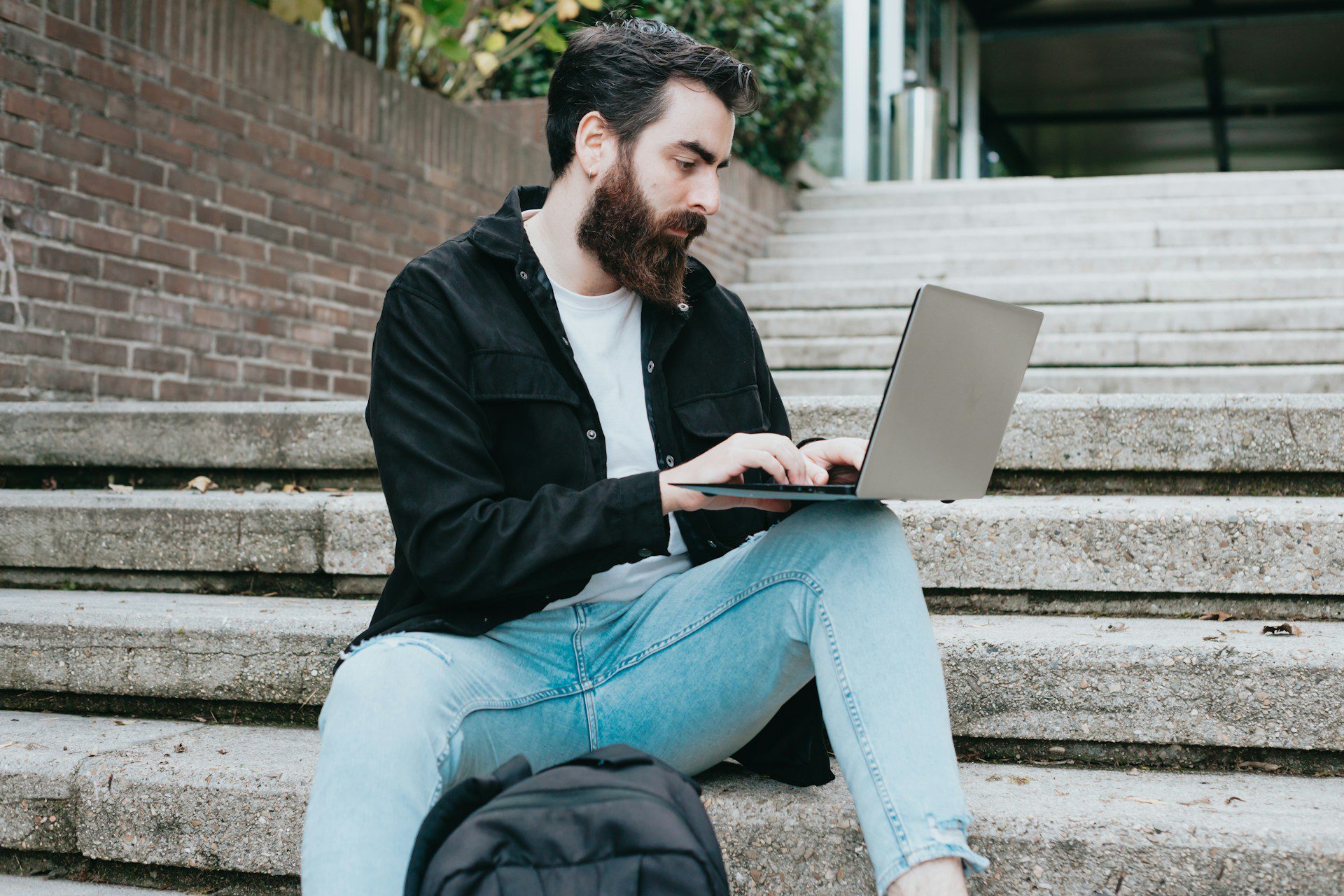 Unveiling the Trends: MBO Partners Digital Nomad Survey