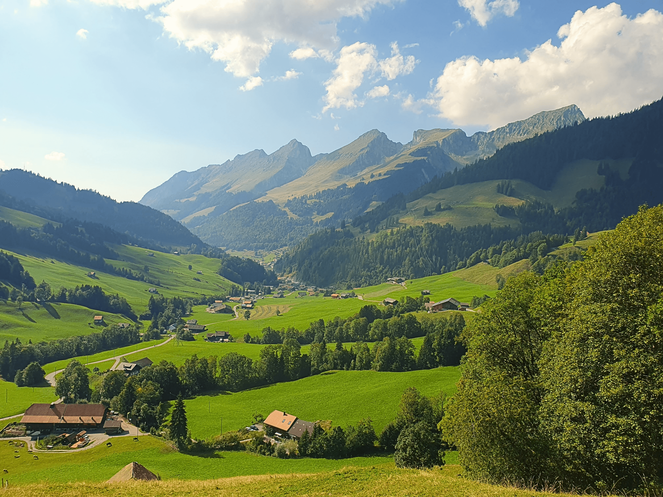 How Workations Help Destinations Solve Seasonality Issues