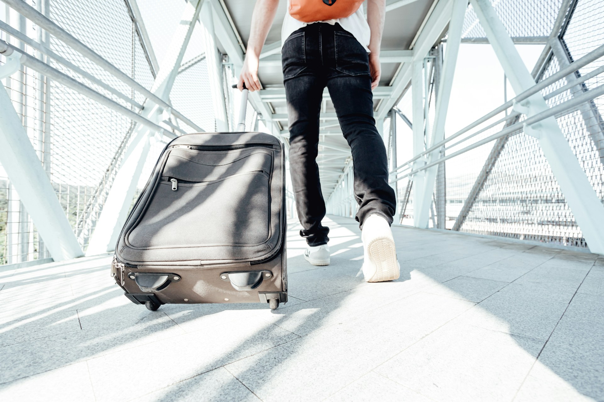 Why Long-Stay Remote Workers Create More Value Than Weekend Tourists
